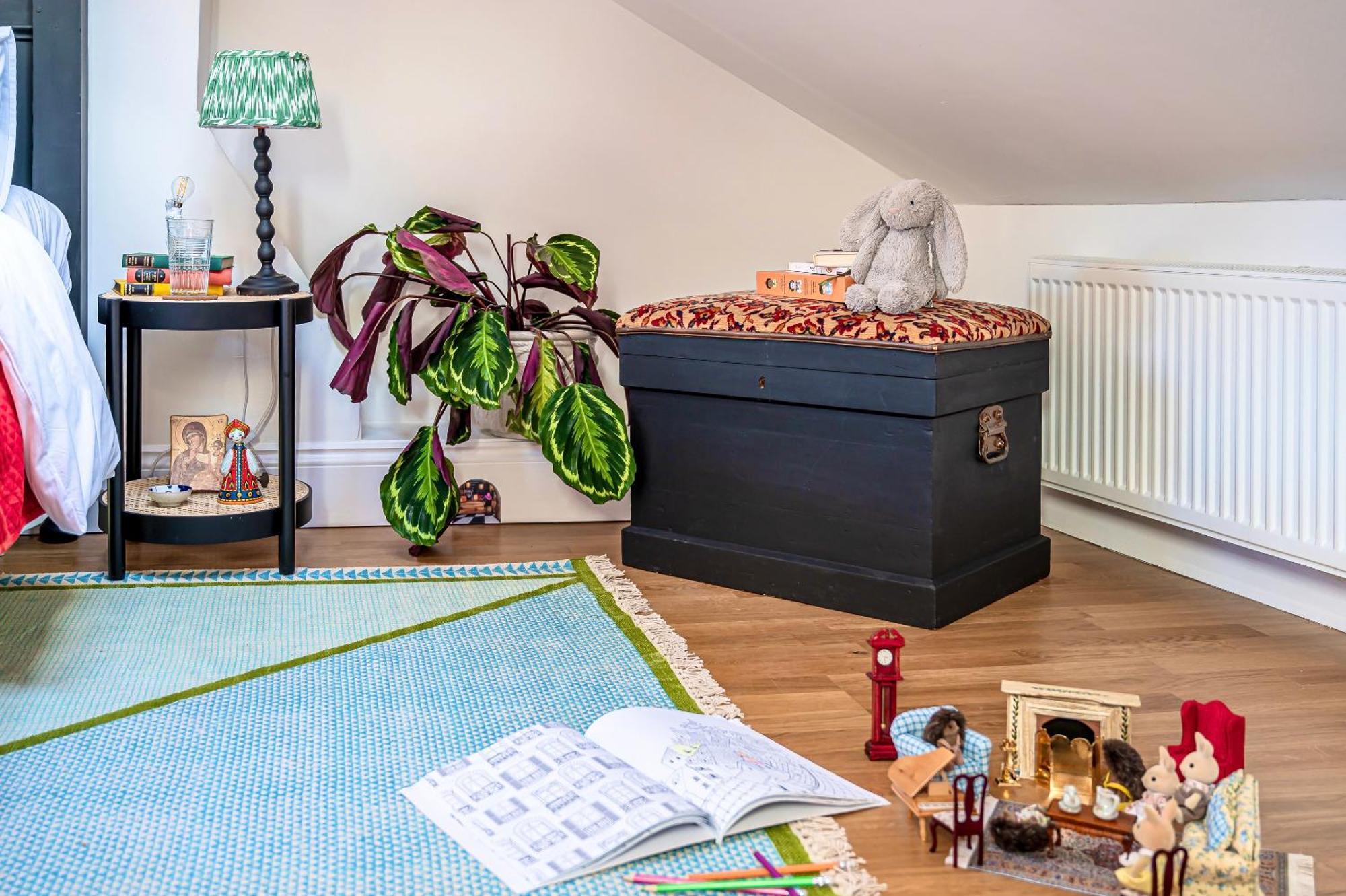 Menagerie House Luxury Cottage, Walk Score 98